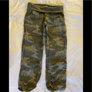 Maurices camouflage pants L